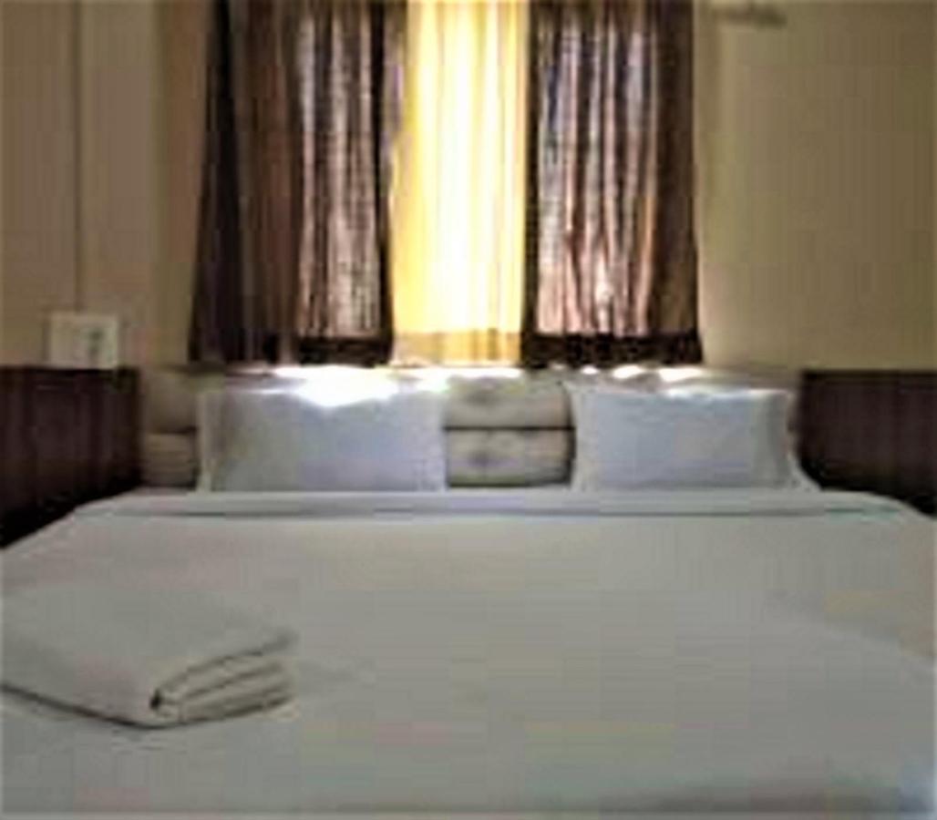 Hotel Krishna Exotica Ahmednagar Esterno foto